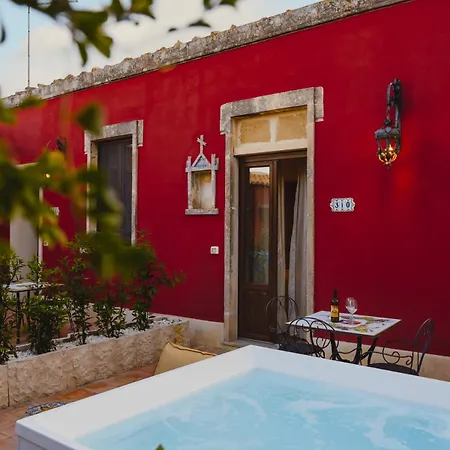 Giulia Hotel 4*