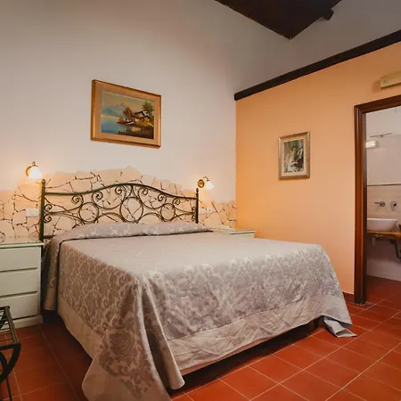 Giulia Hotel 4*