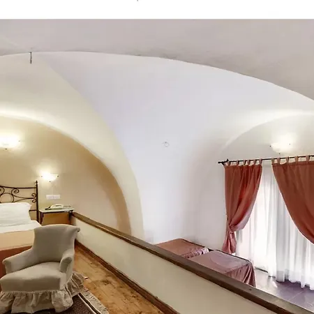 Hotel Giulia 4*