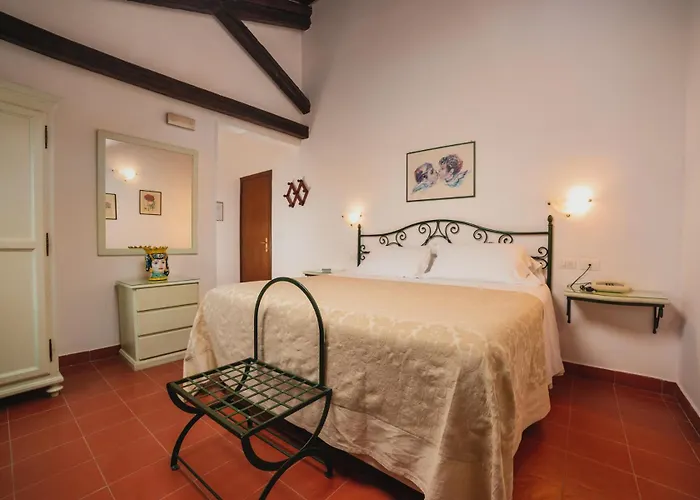 Hotel Giulia 4*